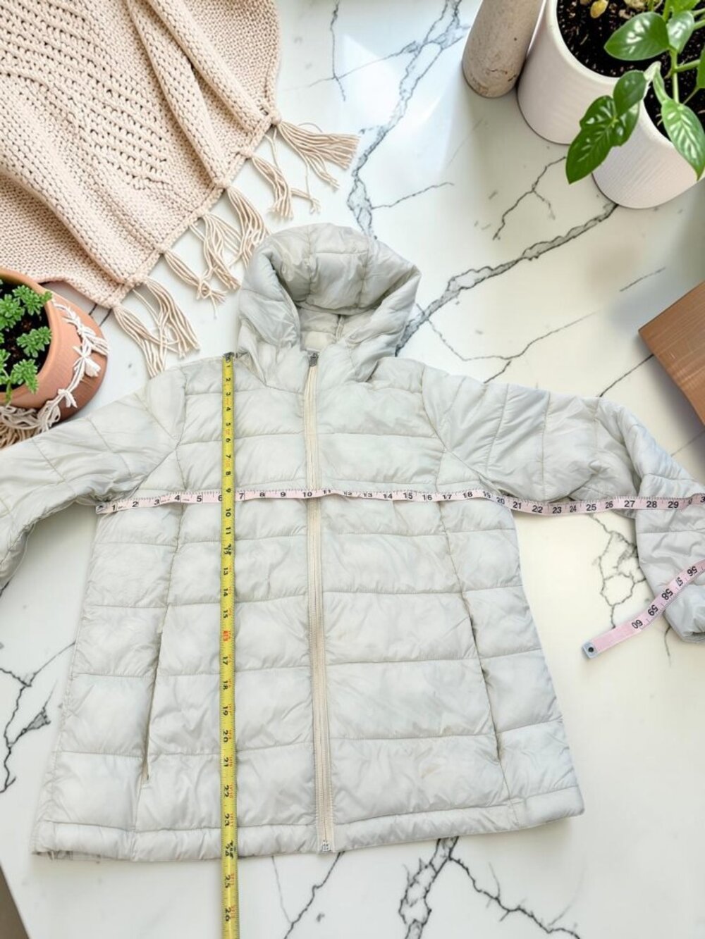 Athleta Aire Puffer Jacket Ivory Cream Size Medium - Picture 3 of 12